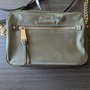 Michael kors olive green crossbody bag